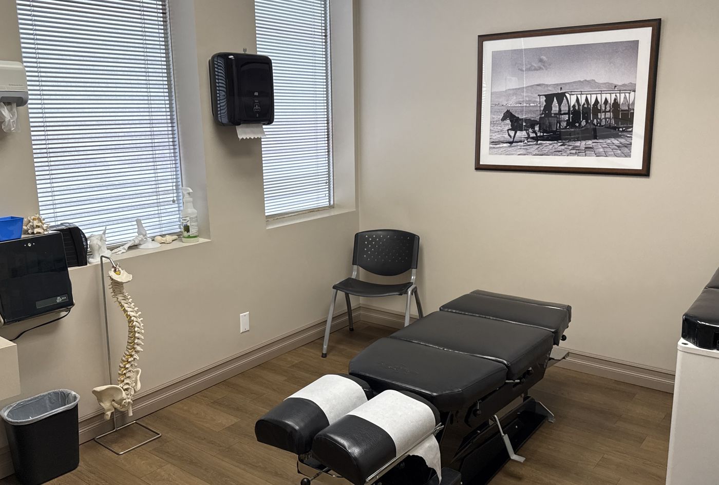 Chiropractic treatment room at Smith Chiropractic Clinic